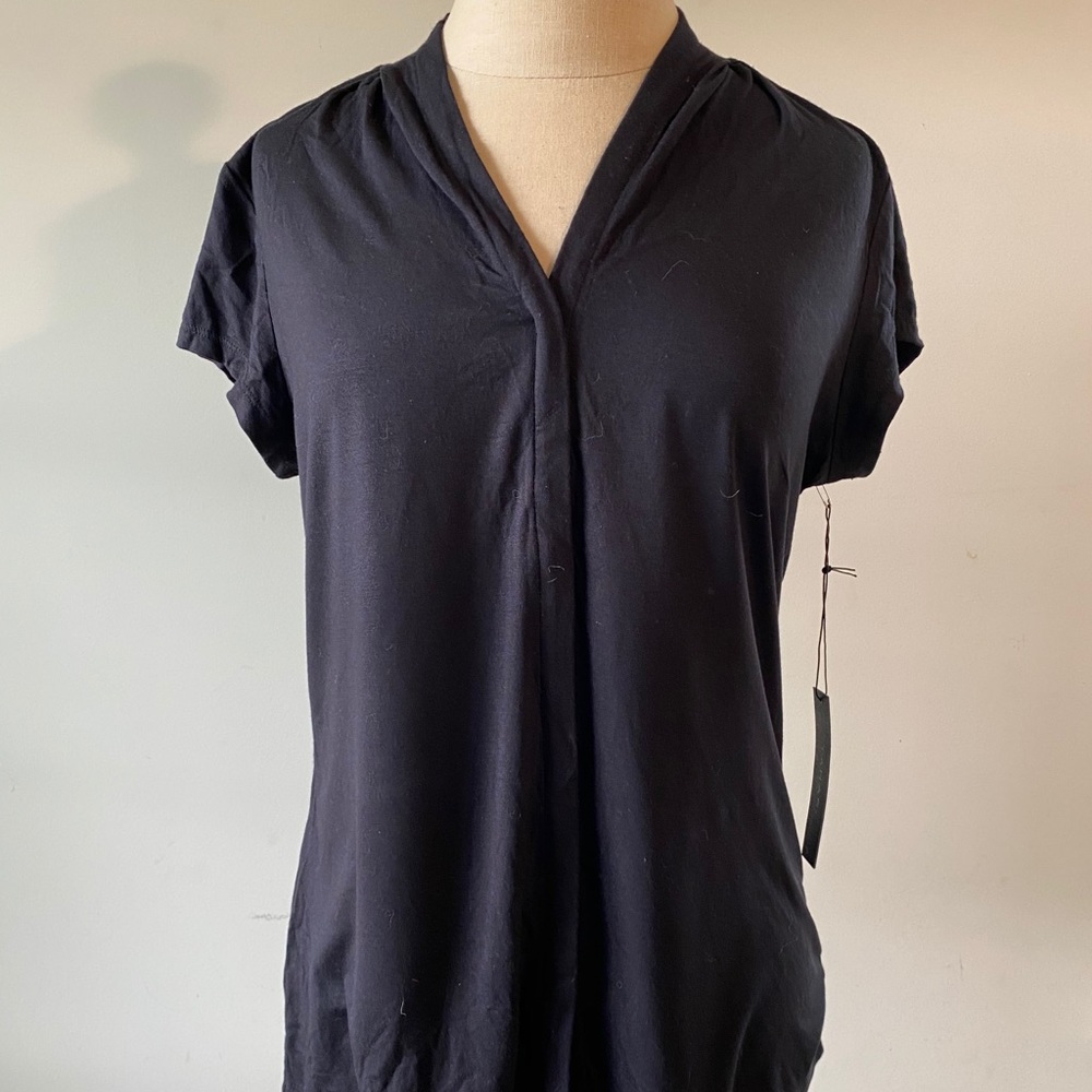 TAHARI | black v-neck blouse